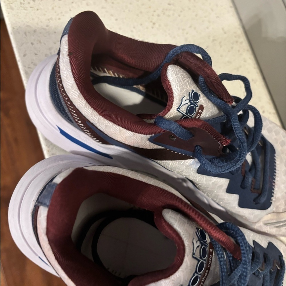 Diadora Mythos Blushield Volo 2 Sneakers - White, navy and Burgundy 7.5 - Picture 11 of 13